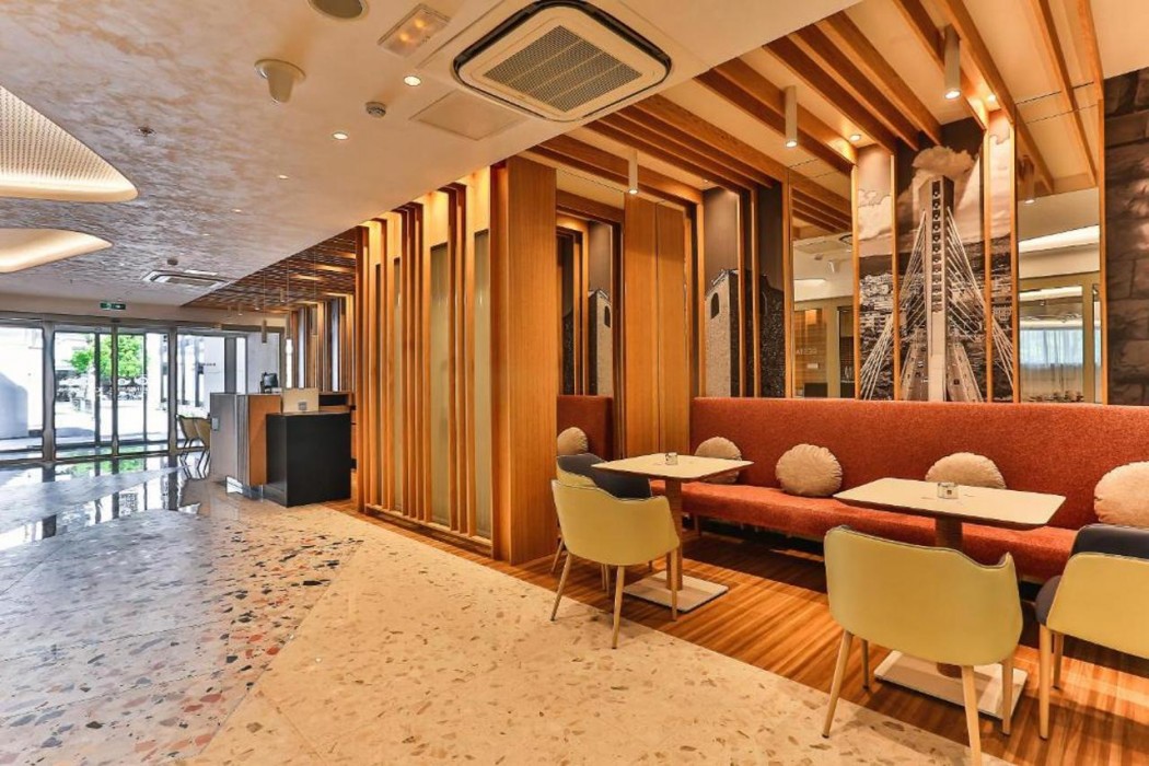 Carine Hotel Centar 8/50