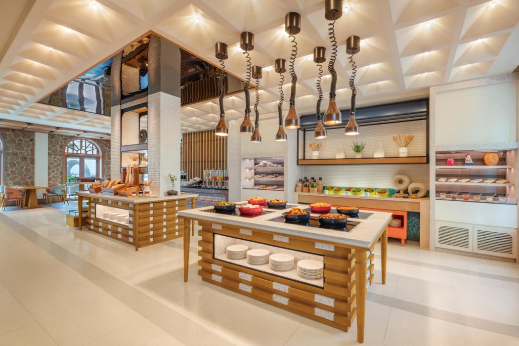 La Festa Phu Quoc, Curio Collection by Hilton 18/75