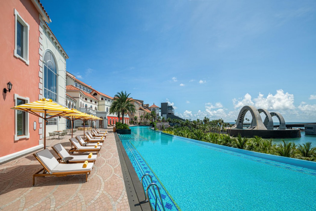 La Festa Phu Quoc, Curio Collection by Hilton 38/75