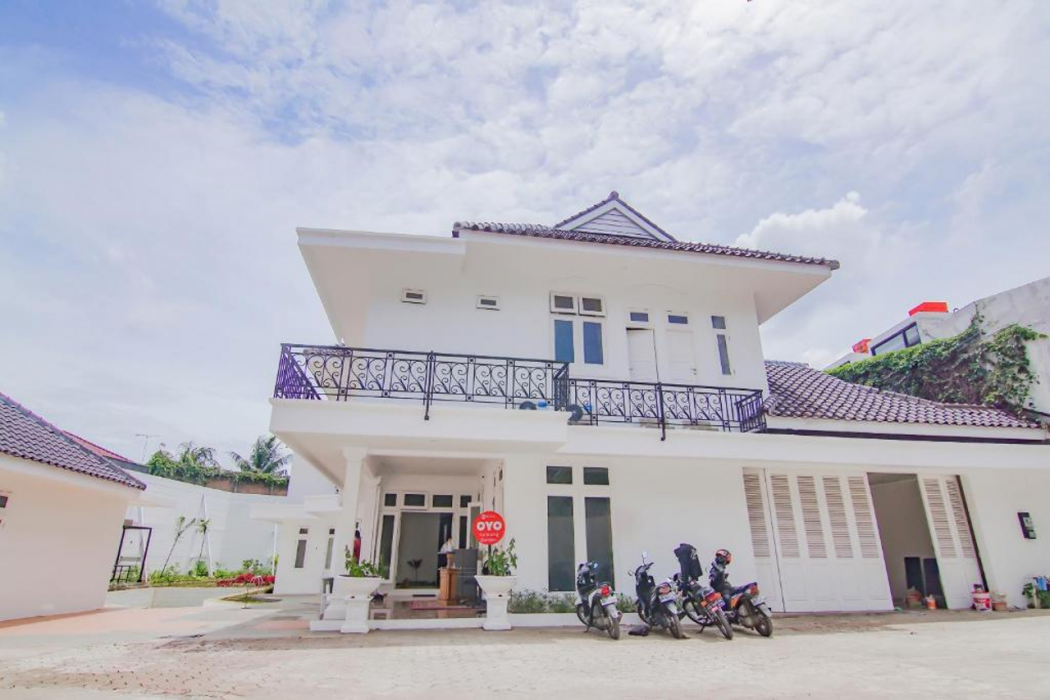 Super OYO 90342 Kemang Garden 5/39
