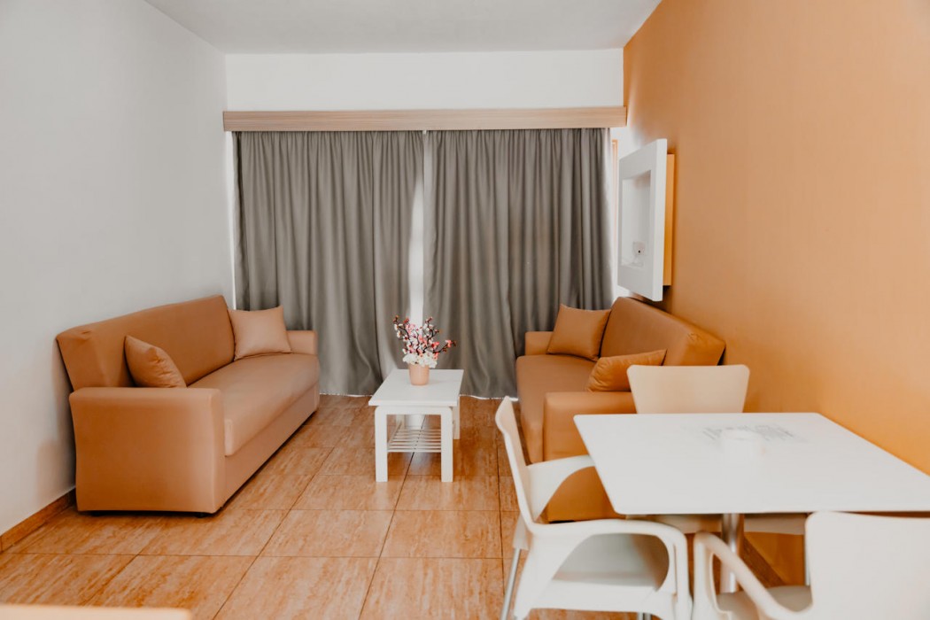 Penelope Beach Hotel 43/77