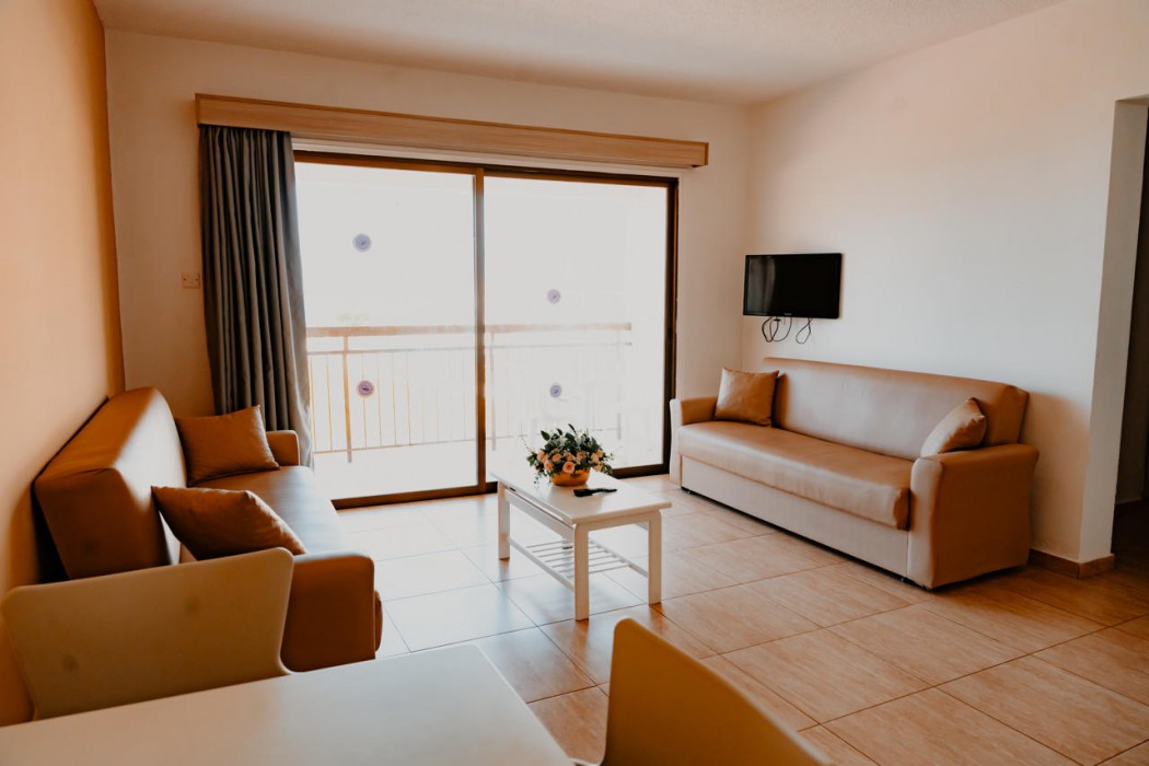 Penelope Beach Hotel 42/77