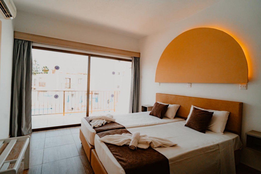 Penelope Beach Hotel 31/77