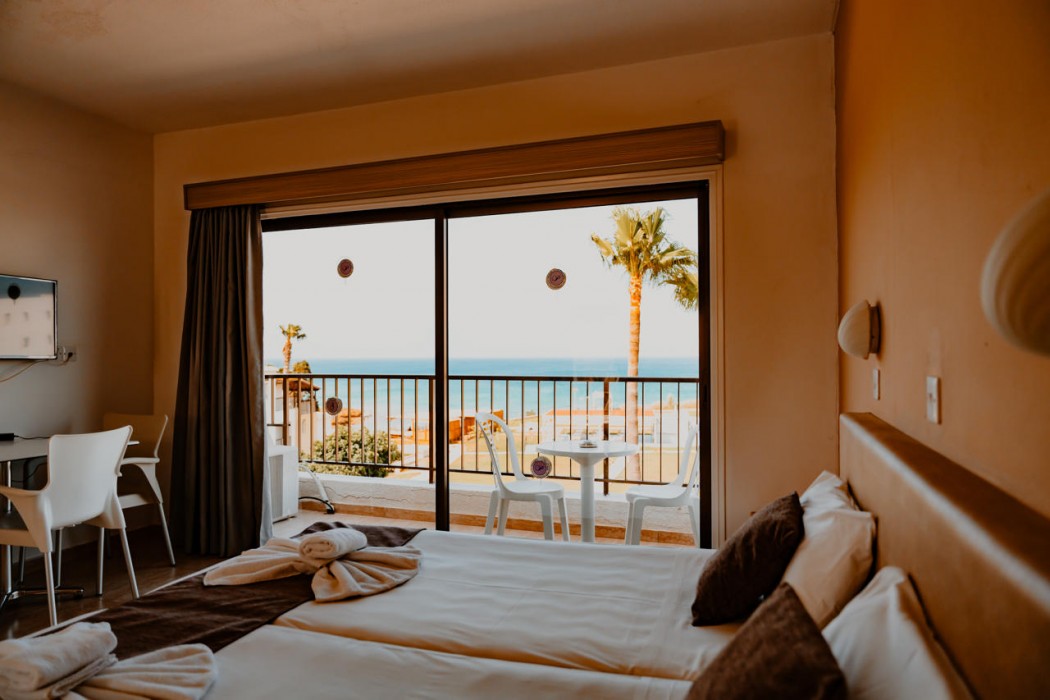 Penelope Beach Hotel 17/77