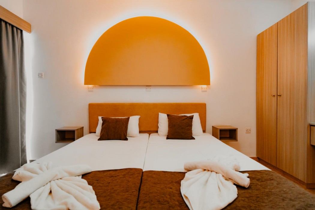 Penelope Beach Hotel 27/77