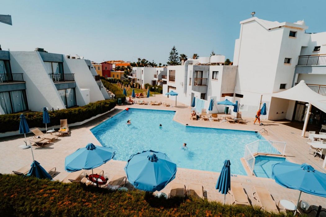 Penelope Beach Hotel 57/77