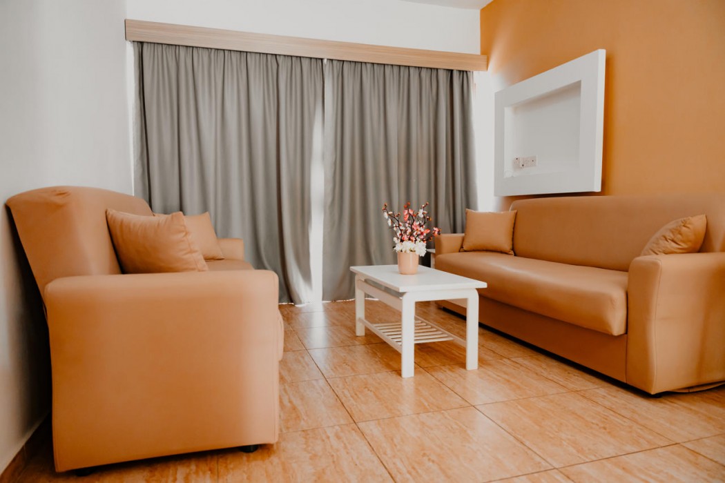 Penelope Beach Hotel 47/77