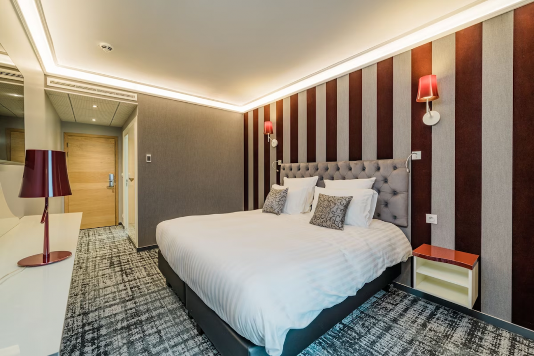 Hotel Dali Val D'Europe Tapestry Collection by Hilton 14/29