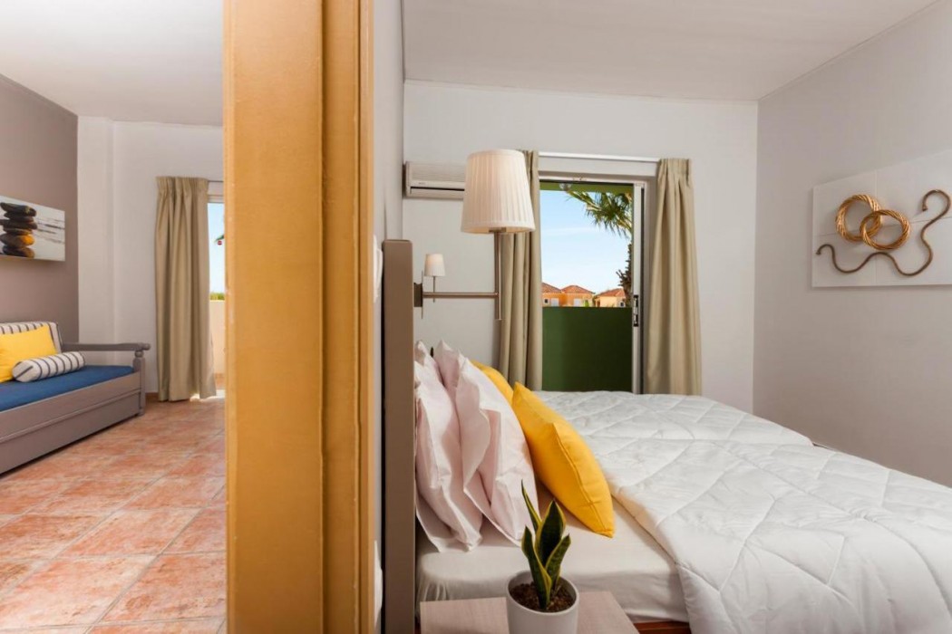 Cavo Suites - Adults Only 11/33