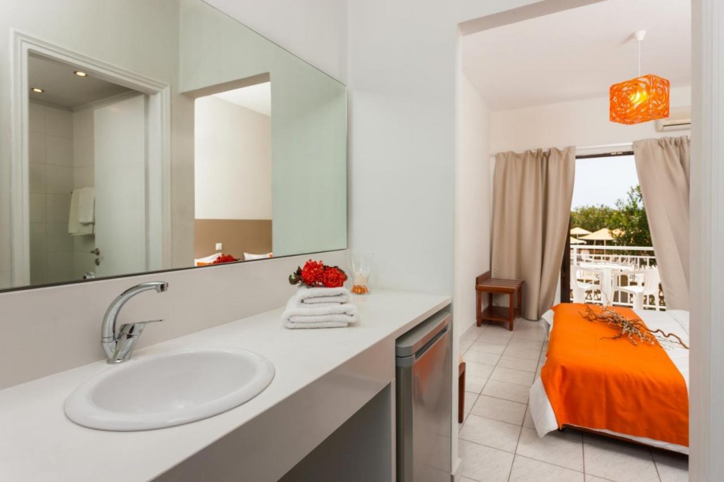 Cavo Suites - Adults Only 14/33