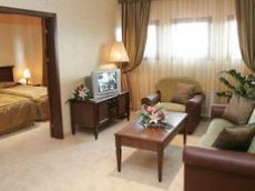 Yantra Grand Hotel 7/57
