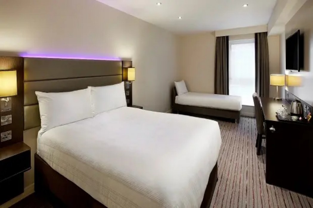 Premier Inn London Canary Wharf (Westferry) 13/33