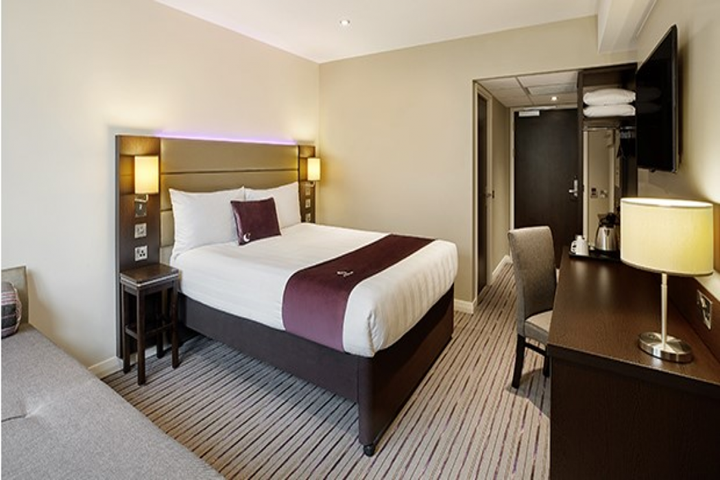 Premier Inn London Hammersmith (Shepherds Bush Road) 6/47