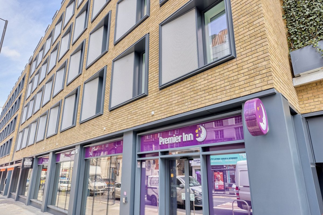 Premier Inn London Hammersmith (Shepherds Bush Road)