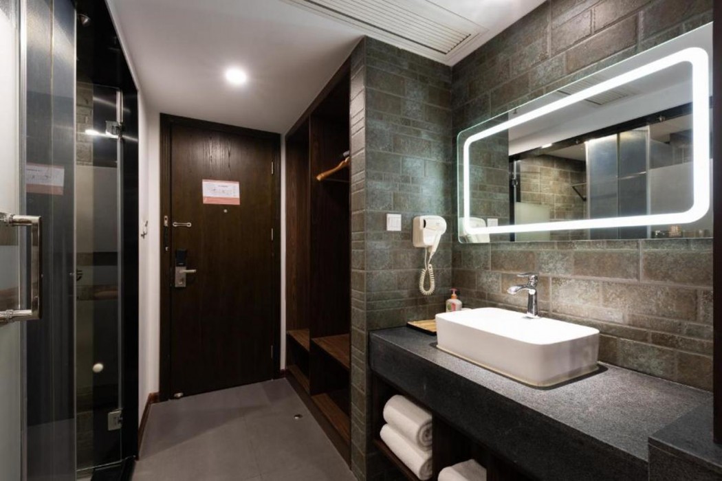 Nostalgia Hotel (Tianjin Binhai Tanggu) 7/8