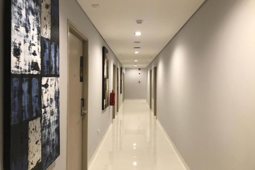 Front One Hotel Gresik 4/25