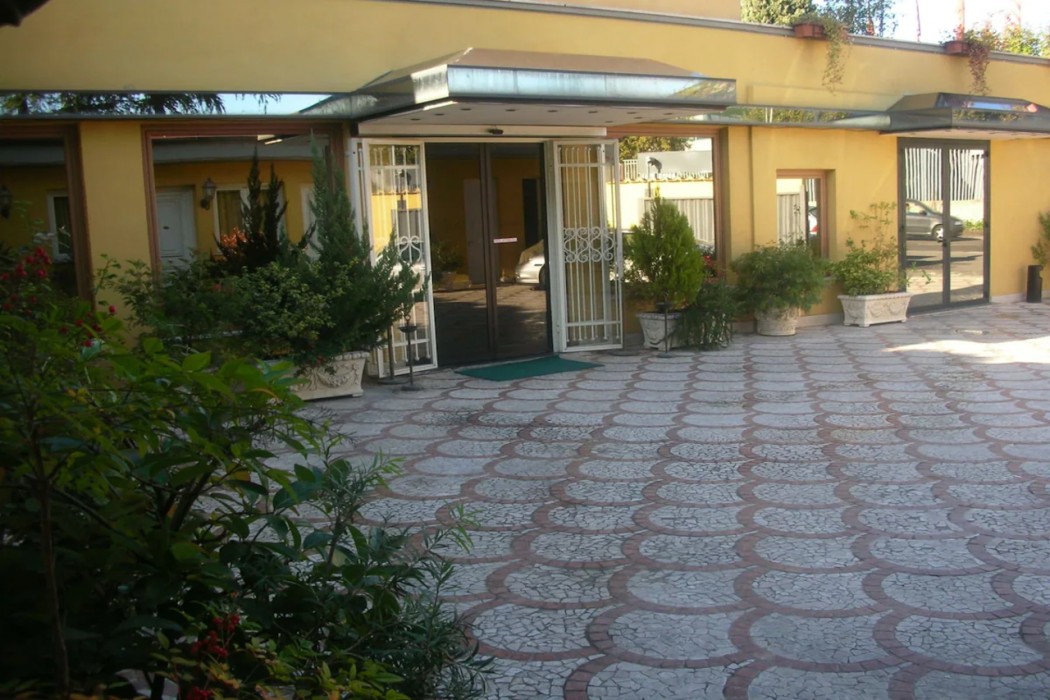 Hotel Quadrifoglio by Mancini 1/50