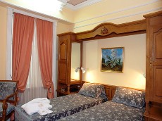 Maria Luisa Hotel 10/56