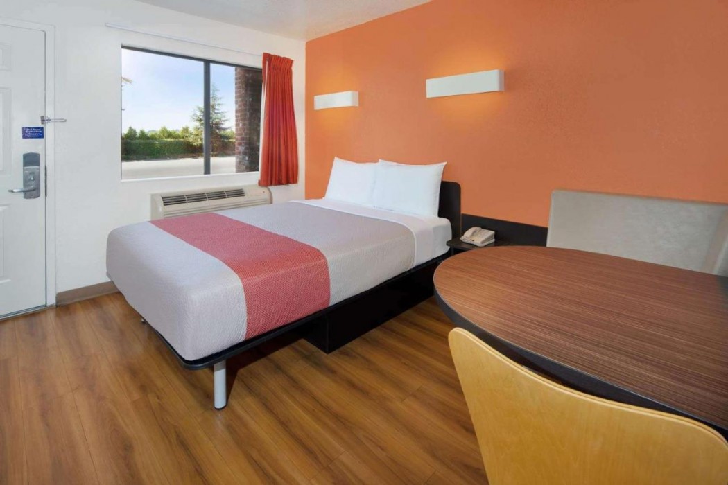 Motel6 Arcadia, CA - Los Angeles - Pasadena Area 8/40