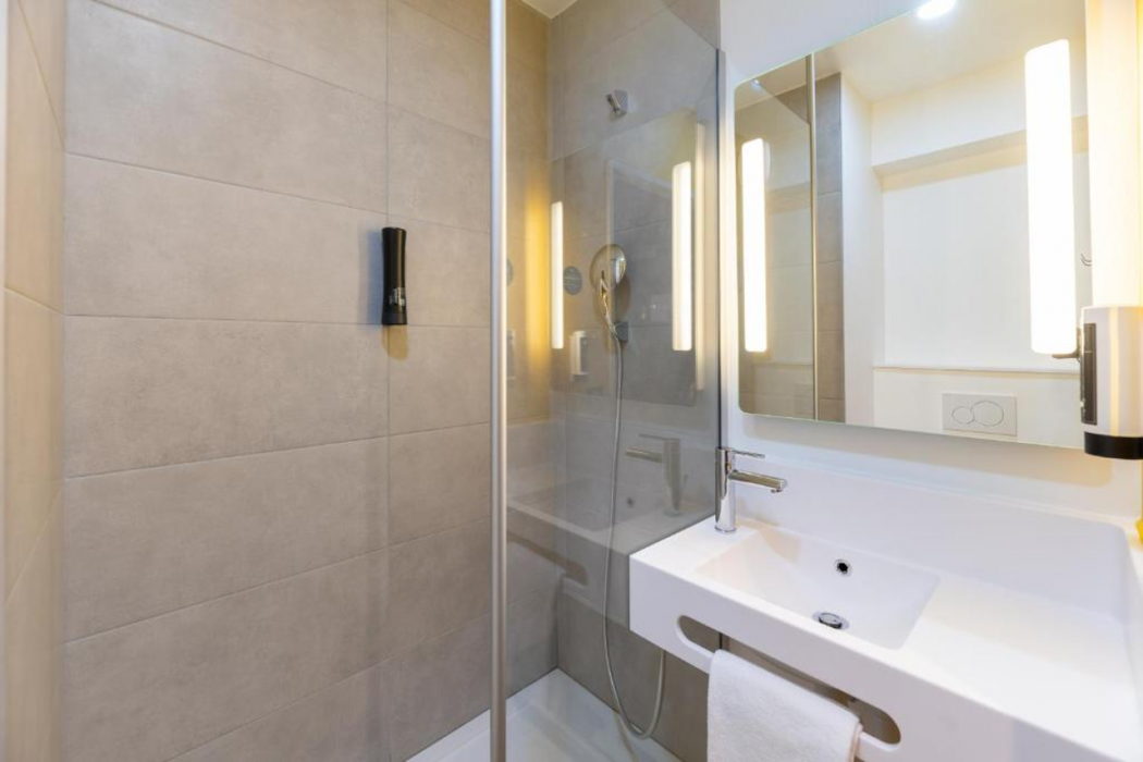 B&B HOTEL Bourg en Bresse Viriat 11/25