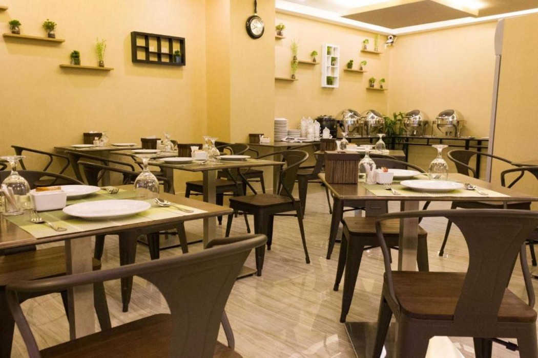 Vivien's Hotel 29/51