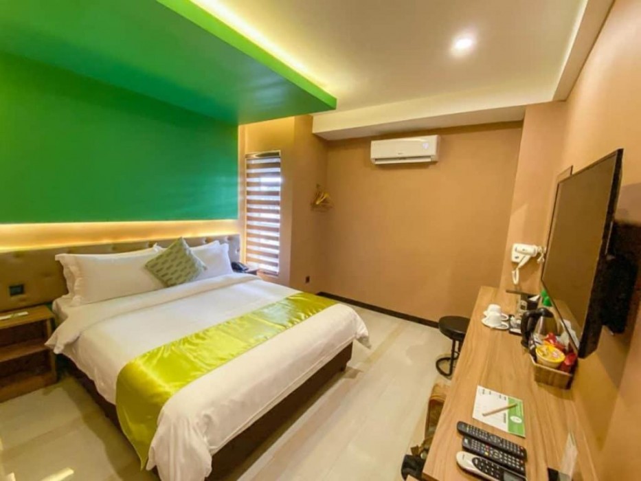 Vivien's Hotel 13/51