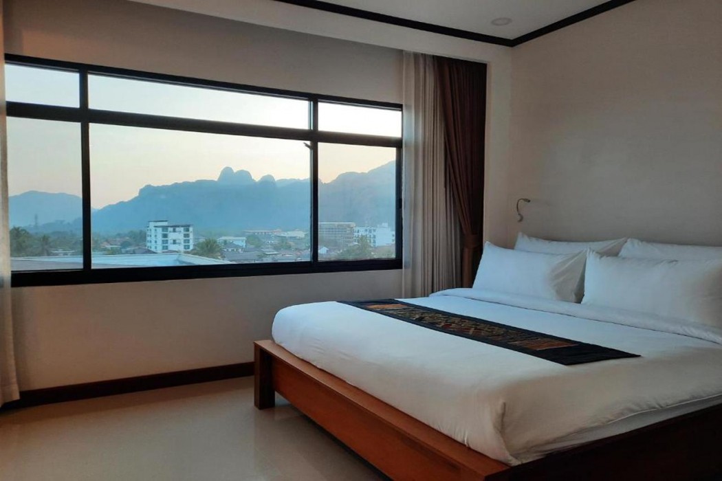 Sisombat Plaza Hotel 14/71