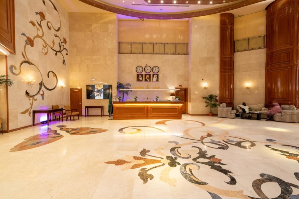 فندق الارض المتميزة(Al Ard Al Motamaizah Hotel) 8/15