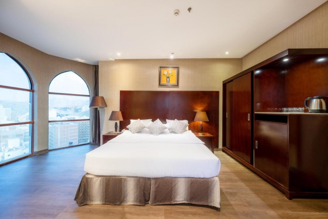 فندق الارض المتميزة(Al Ard Al Motamaizah Hotel) 10/15