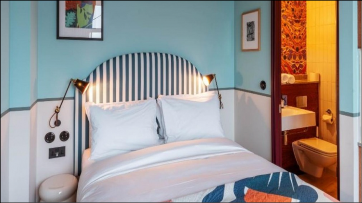 Room at Second Nature Chiswick, LONDON