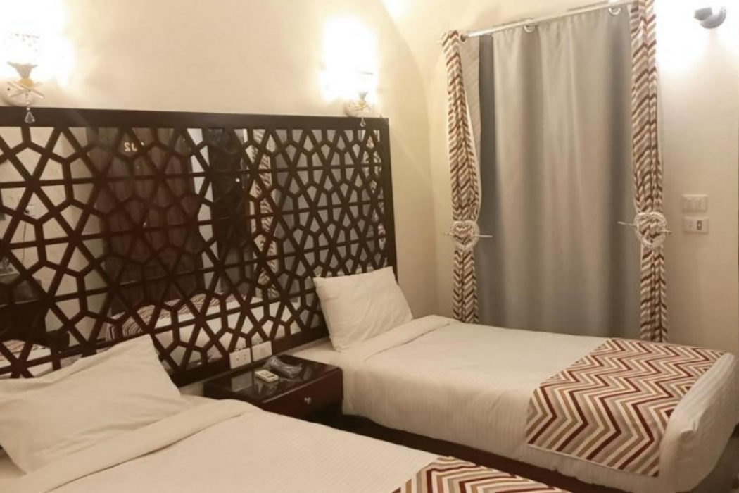 Dolphin Continental Hotel 15/59