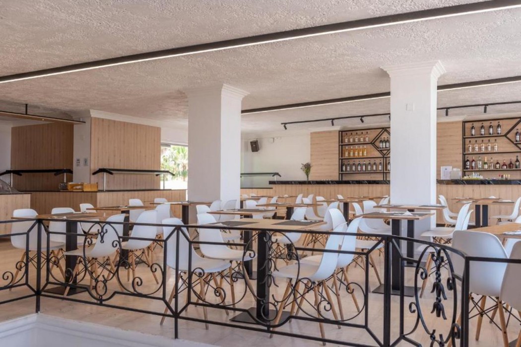 Azure Mare Hotel Adults Only 16/40