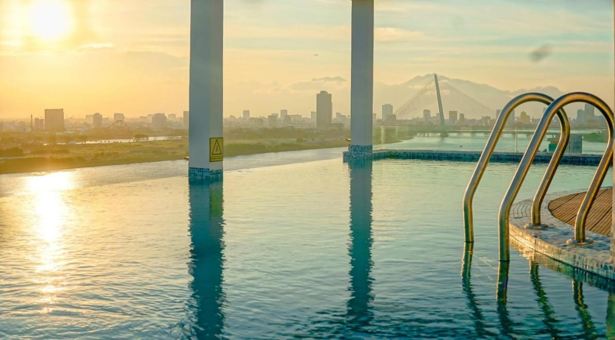 RHM Luxury Hotel And Suite 39/53