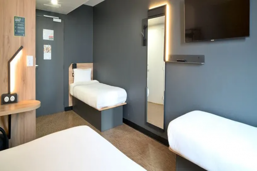 B&B Hotel Dreux Nord 6/23