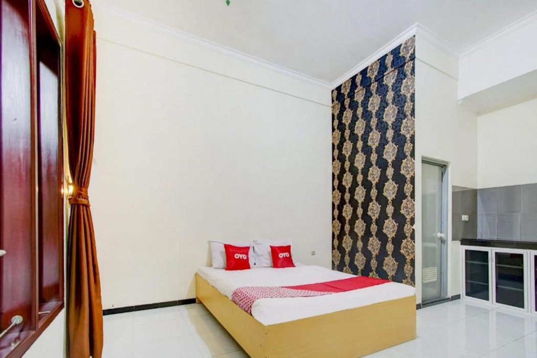 Super OYO Capital O 90151 Guest House 180 12/30