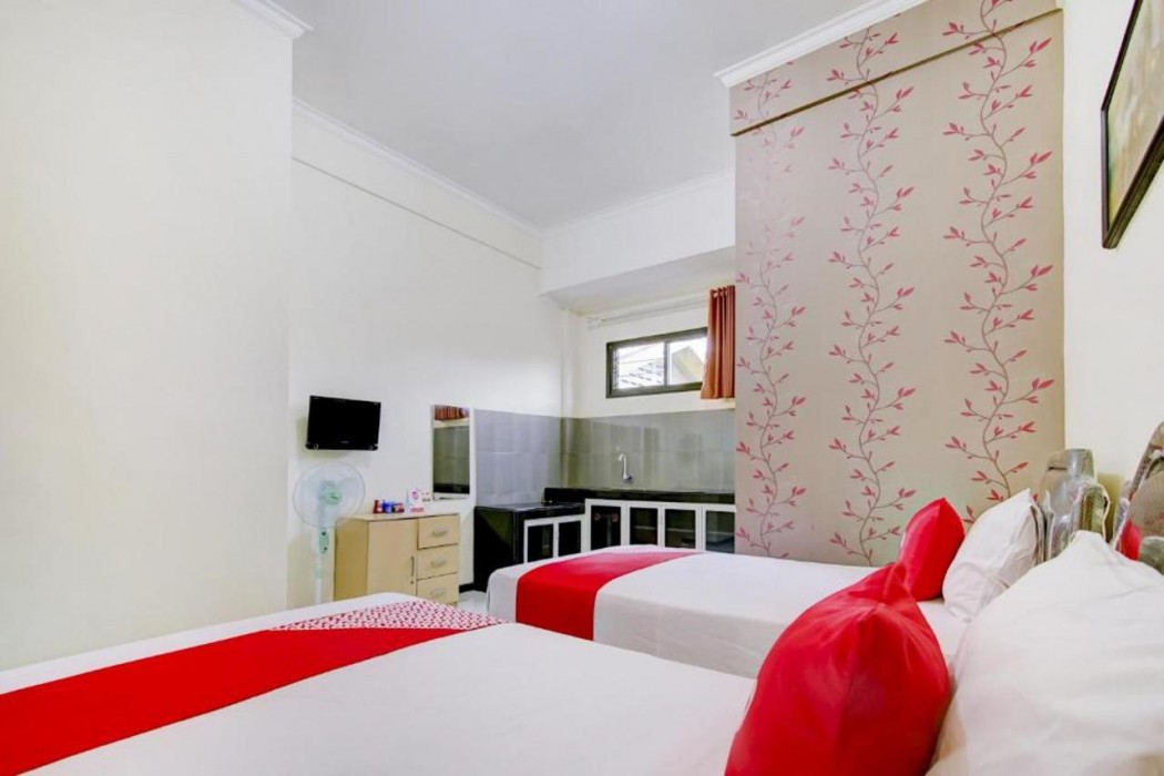 Super OYO Capital O 90151 Guest House 180 16/30