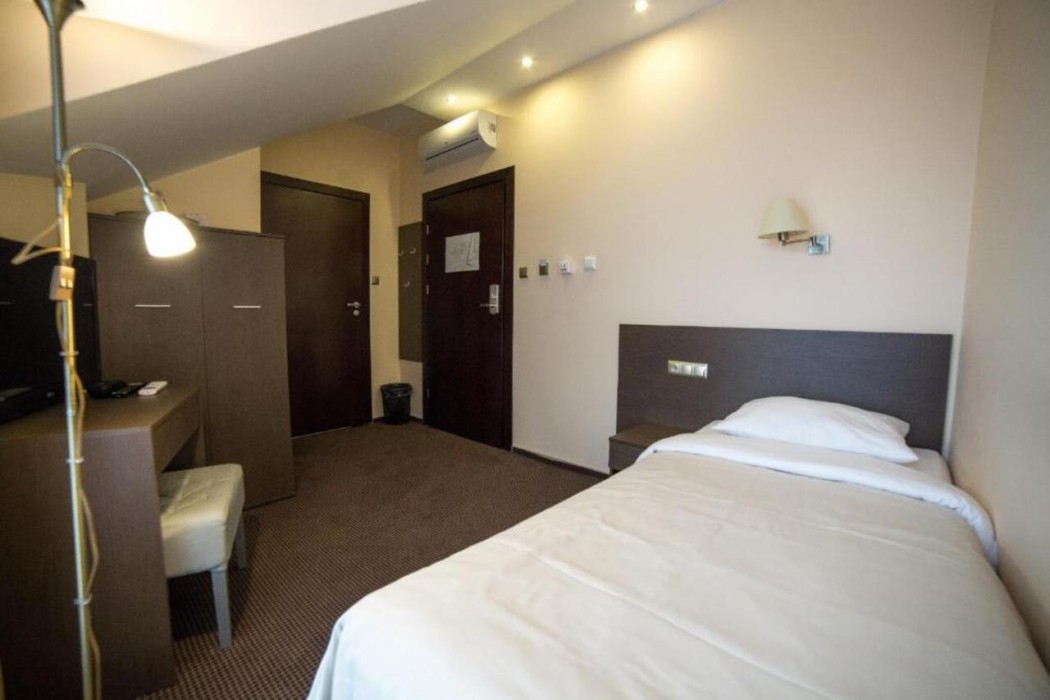 Hotel Sokolowska Airport Modlin 39/45