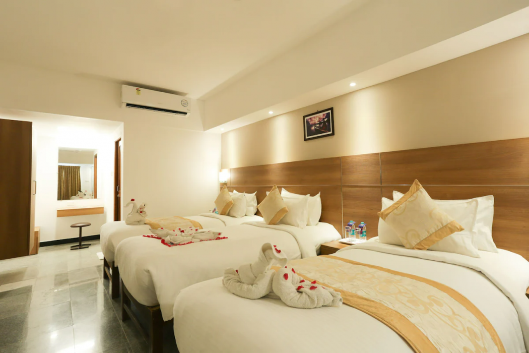 Zip by Spree Hotels Mangala International 6/18