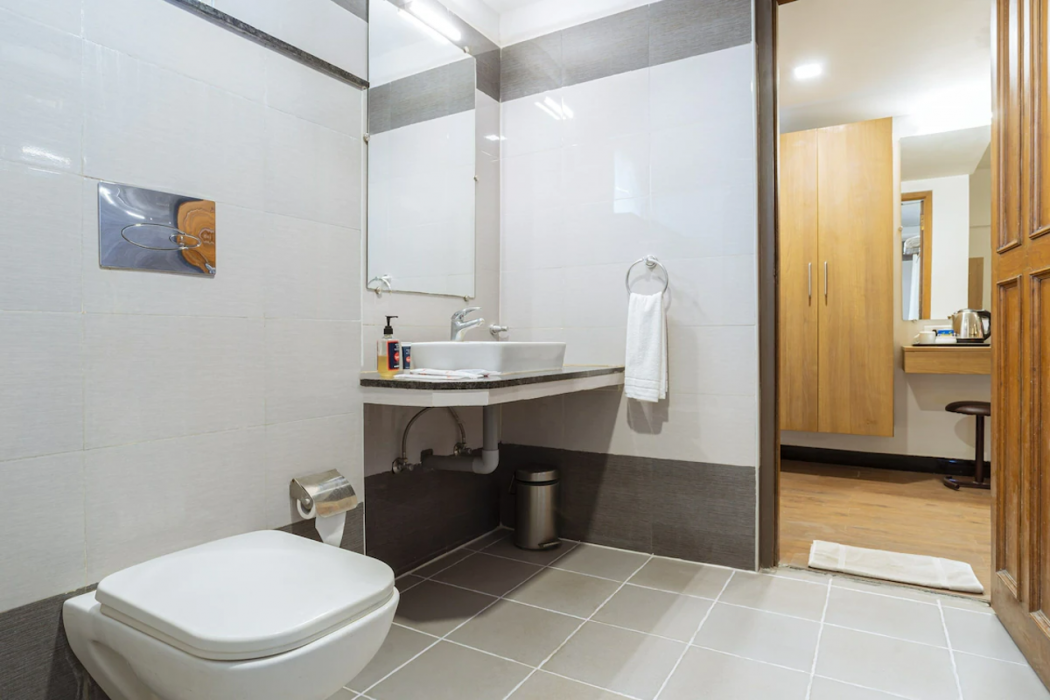 Zip by Spree Hotels Mangala International 7/18
