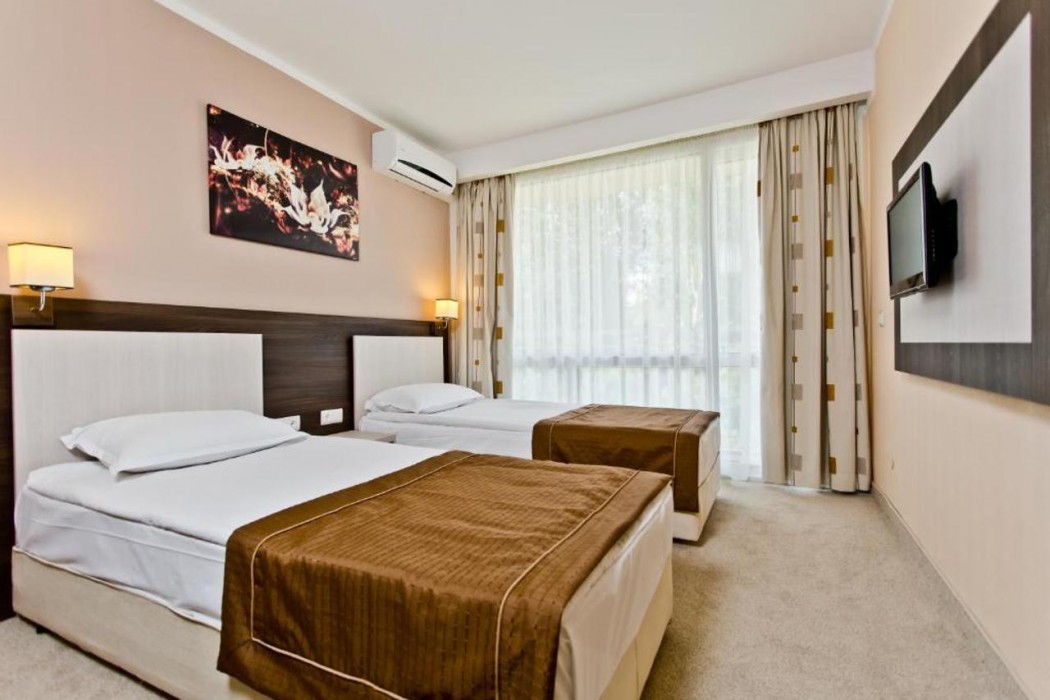 DIT Evrika Beach Club Hotel 19/68