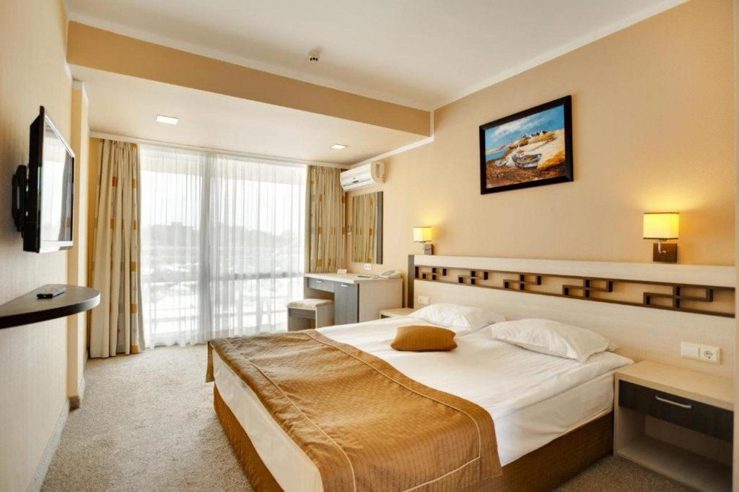 DIT Evrika Beach Club Hotel 20/68
