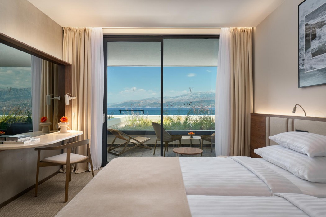 Grand Hotel View 15/86