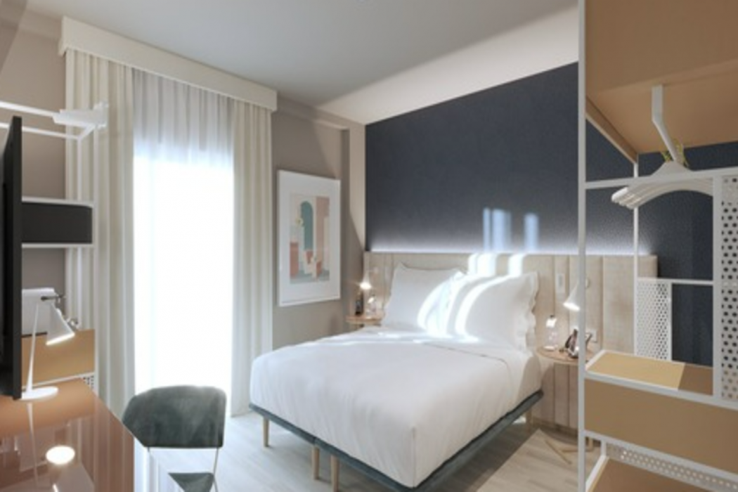Adesso Hotel 10/50