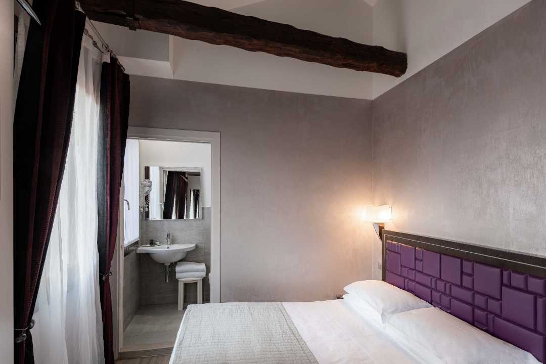 DOUBLE ROOM - ANNEX