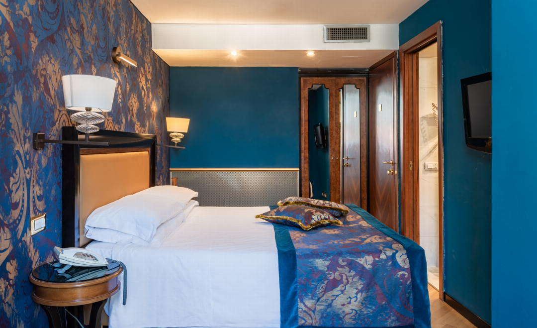 SUPERIOR DOUBLE ROOM COURTYARD VIEW