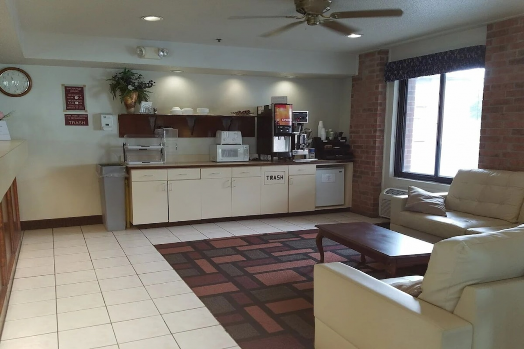 Capital O Amerihost Inn and Suites Fulton Hwy 54 MO 35/63