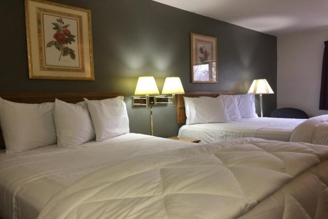 Capital O Amerihost Inn and Suites Fulton Hwy 54 MO 10/63