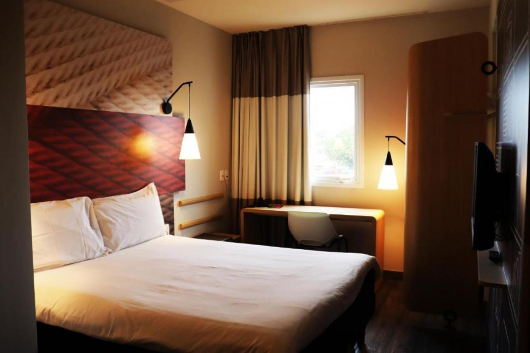 Ibis Guaxupe 8/43