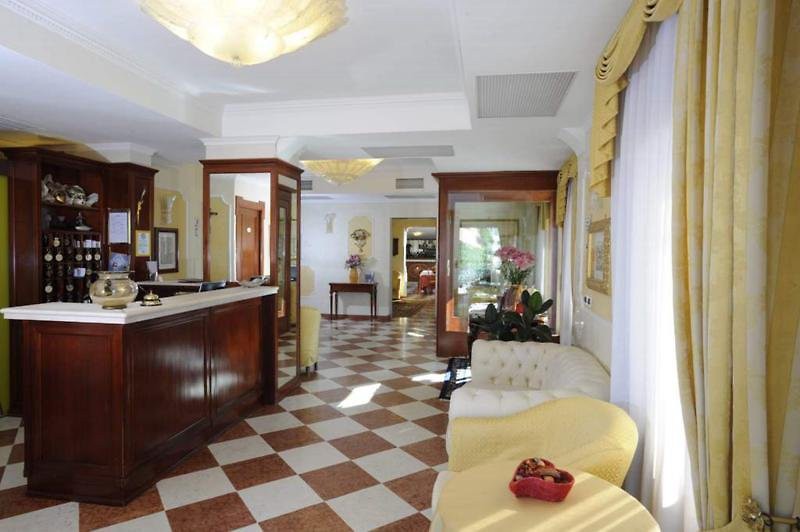 Russo Palace 10/57