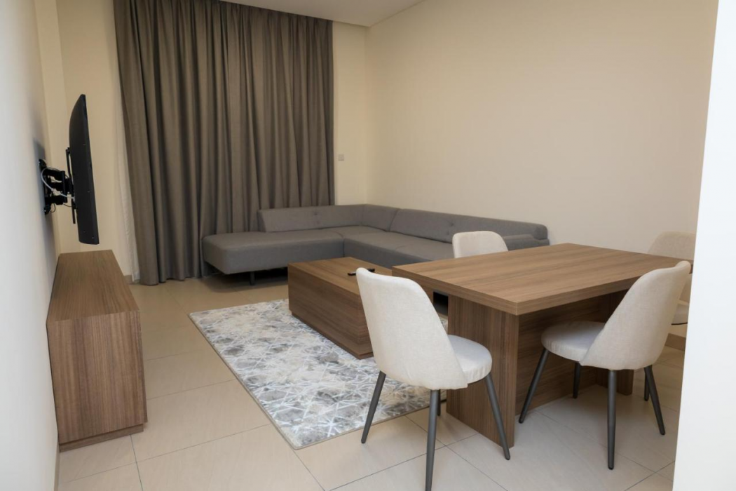 Azur Regency Hotel Apartments 14/43